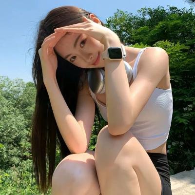 中央舞台：踮起脚尖